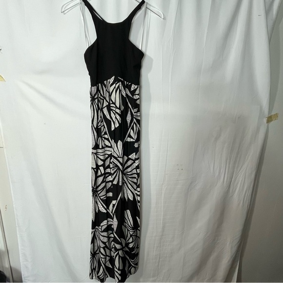 Alice & Trixie Dresses & Skirts - Alice & Trixie silk maxie dress size small 1626